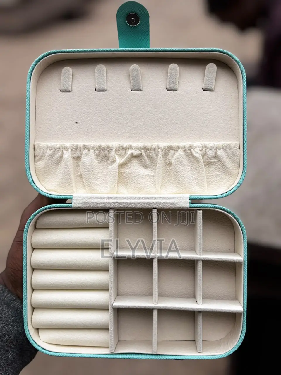 Tiff-Blue Jewelry Box