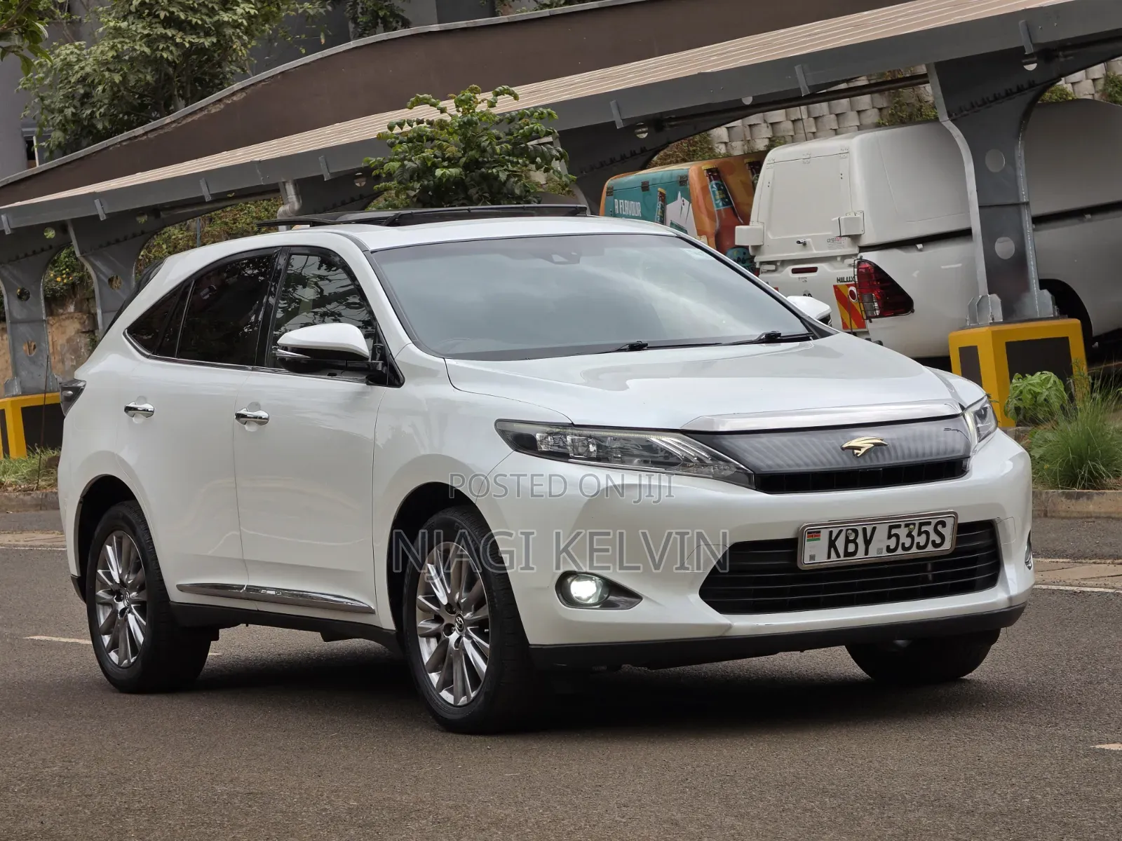 Toyota Harrier 2.0 4WD 2014 White