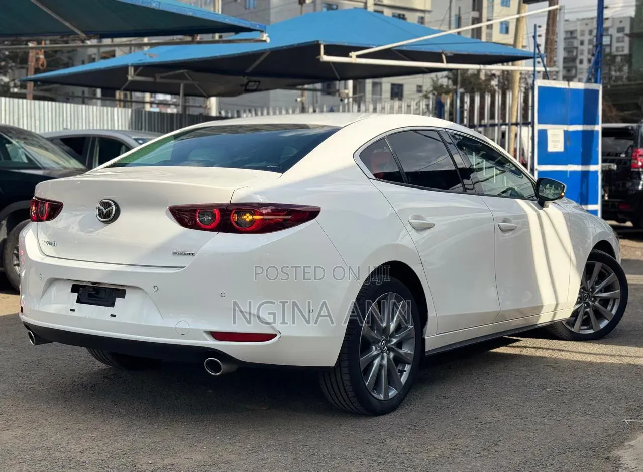 Mazda 3 2021 White