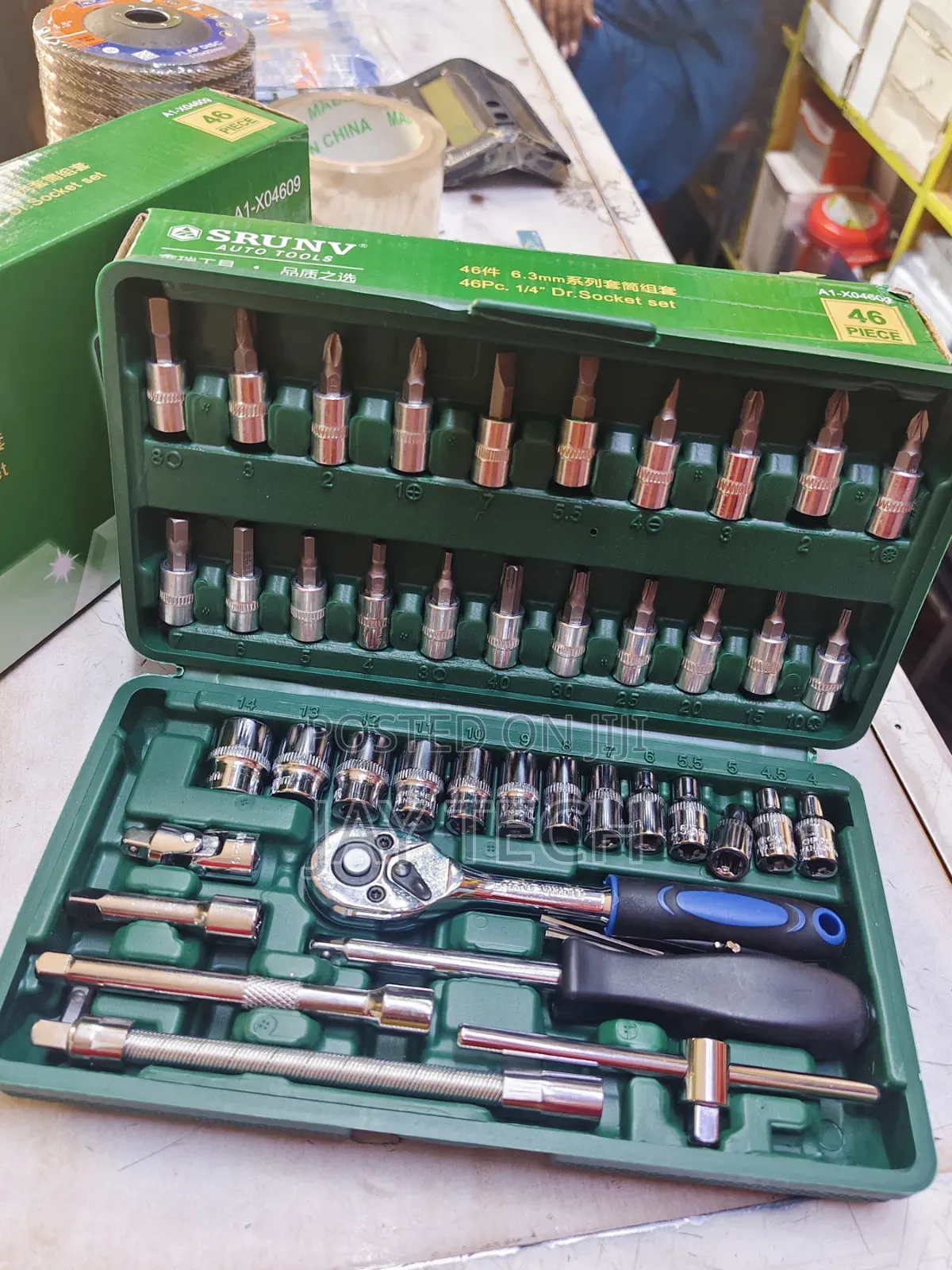 46-Piece 1/4" Drive Socket Wrench Auto Tool Set (Brand New)
