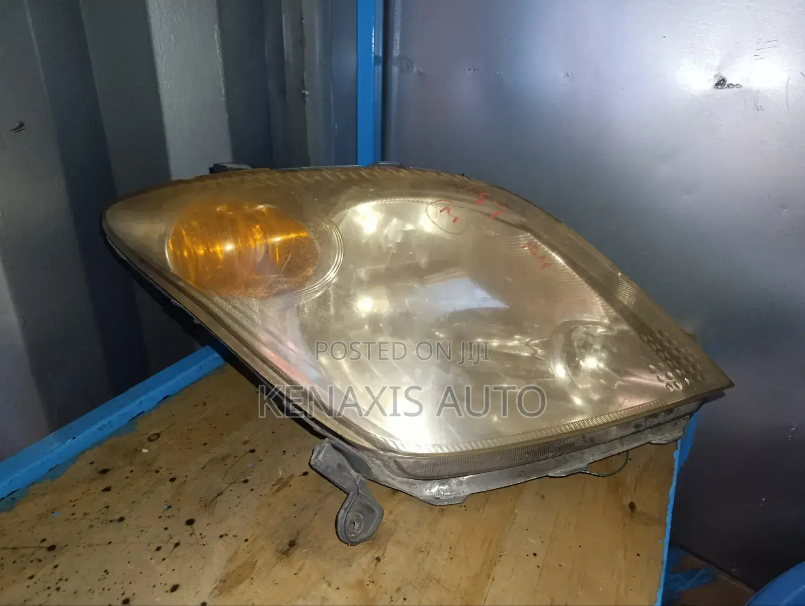 IST Non-Xenon Headlight