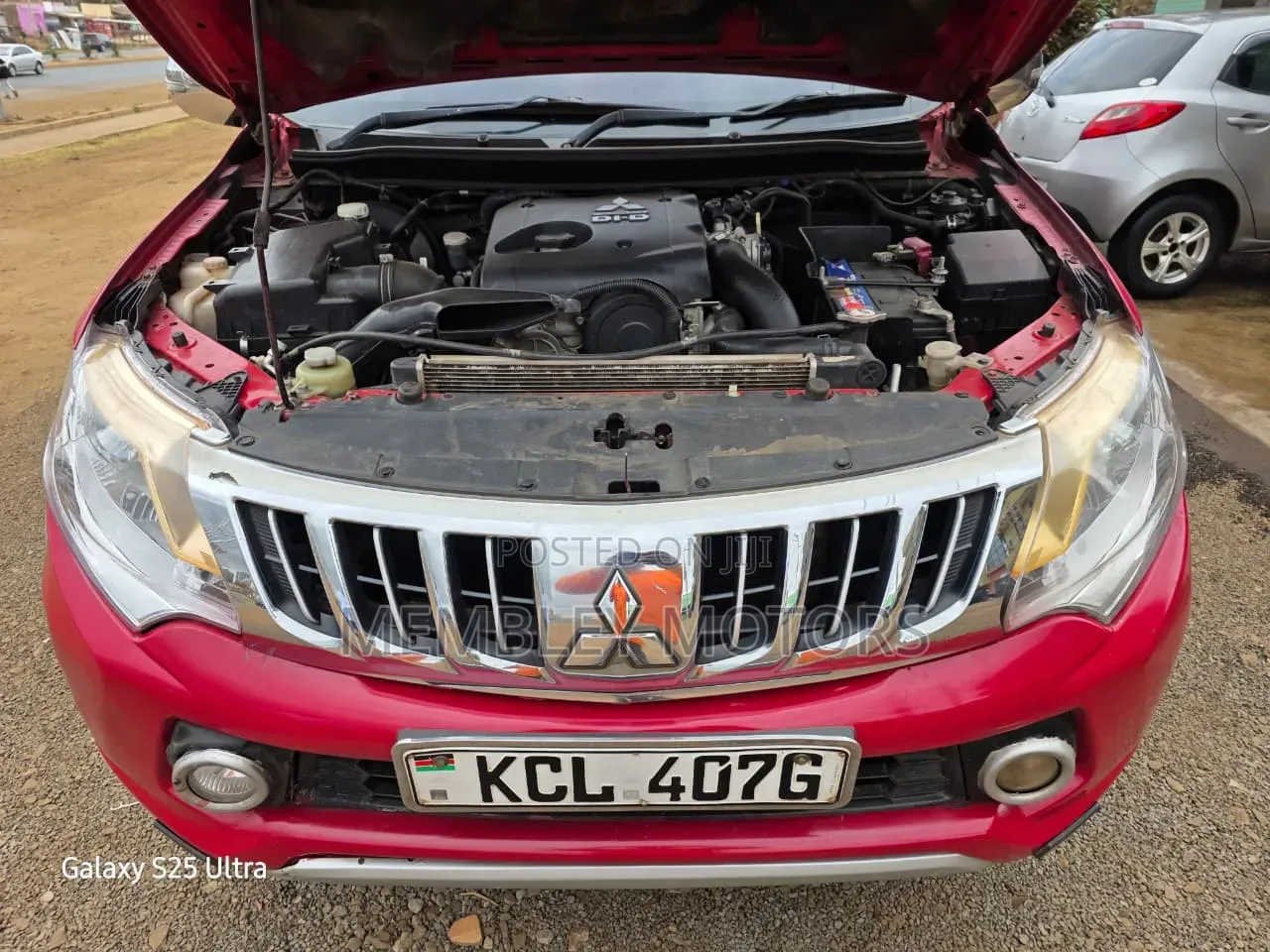 Mitsubishi L200 Double Cab 2.4 181hp 4WD 2017 Red