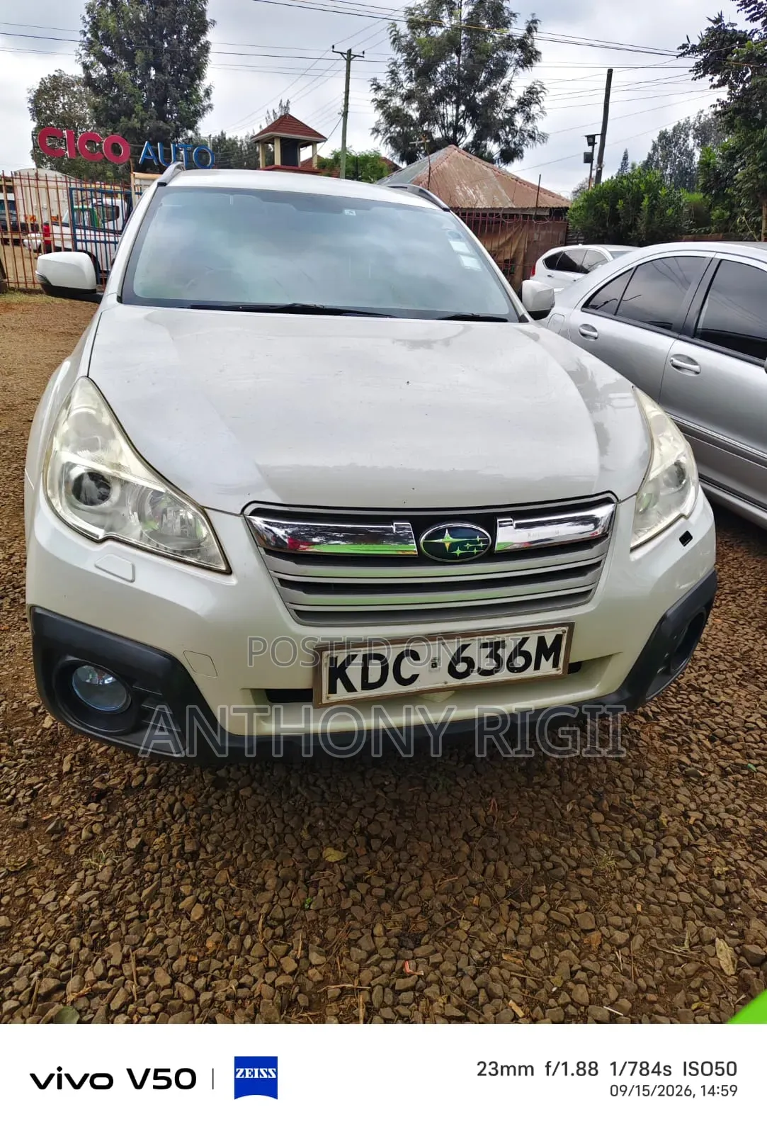 Subaru Outback 2.5i 4dr Wagon AWD (2.5L 4cyl CVT) 2015 White