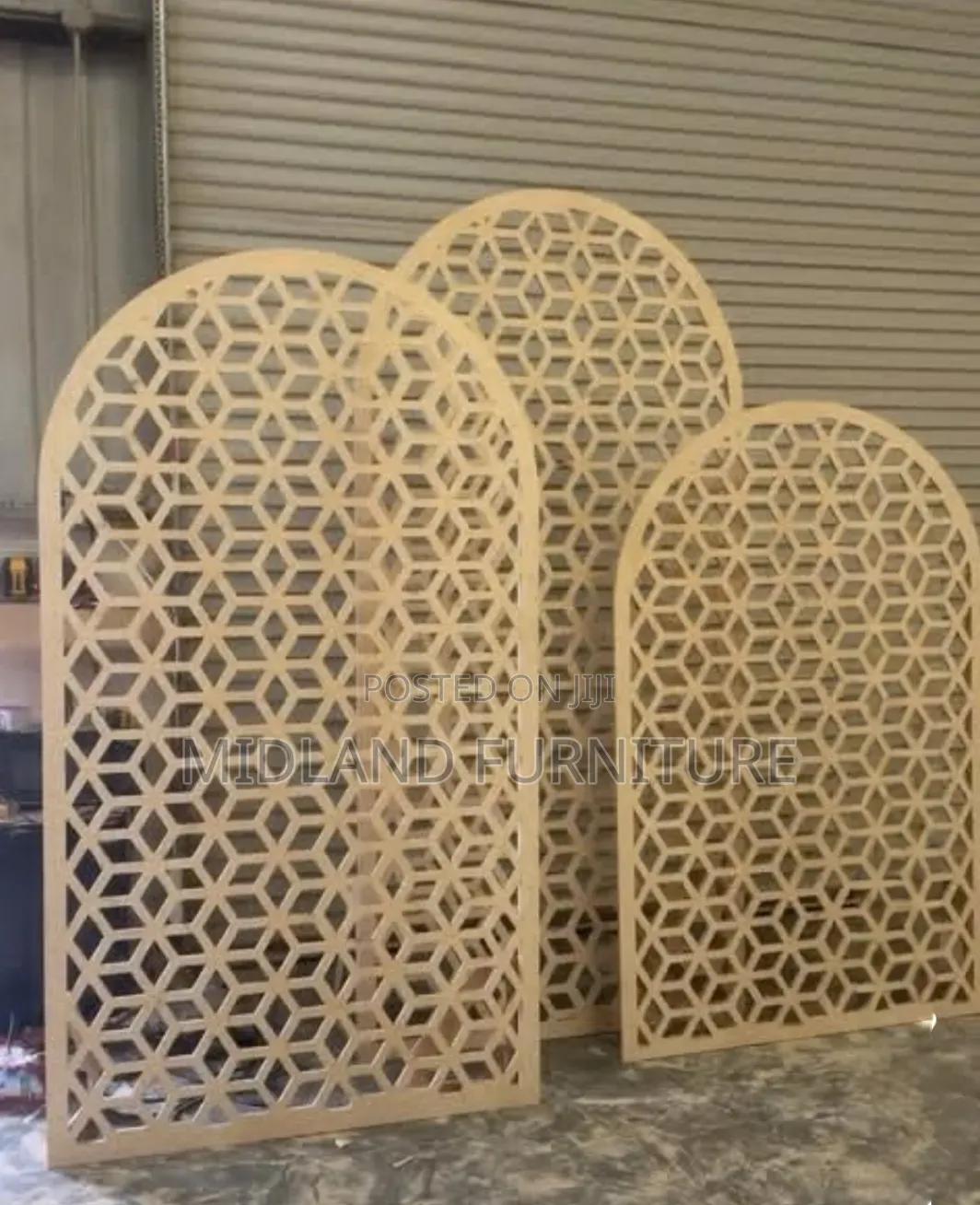 CNC Backdrop and Divider Cutting and Grooving Services