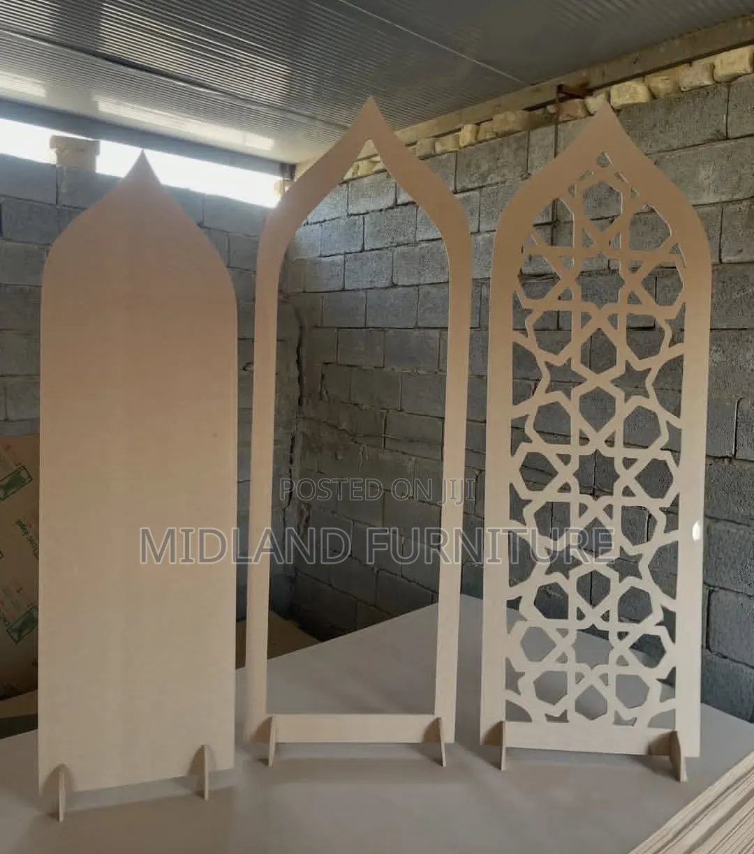 CNC Backdrop and Divider Cutting and Grooving Services