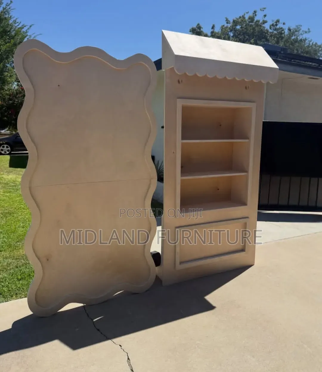 CNC Backdrop and Divider Cutting and Grooving Services