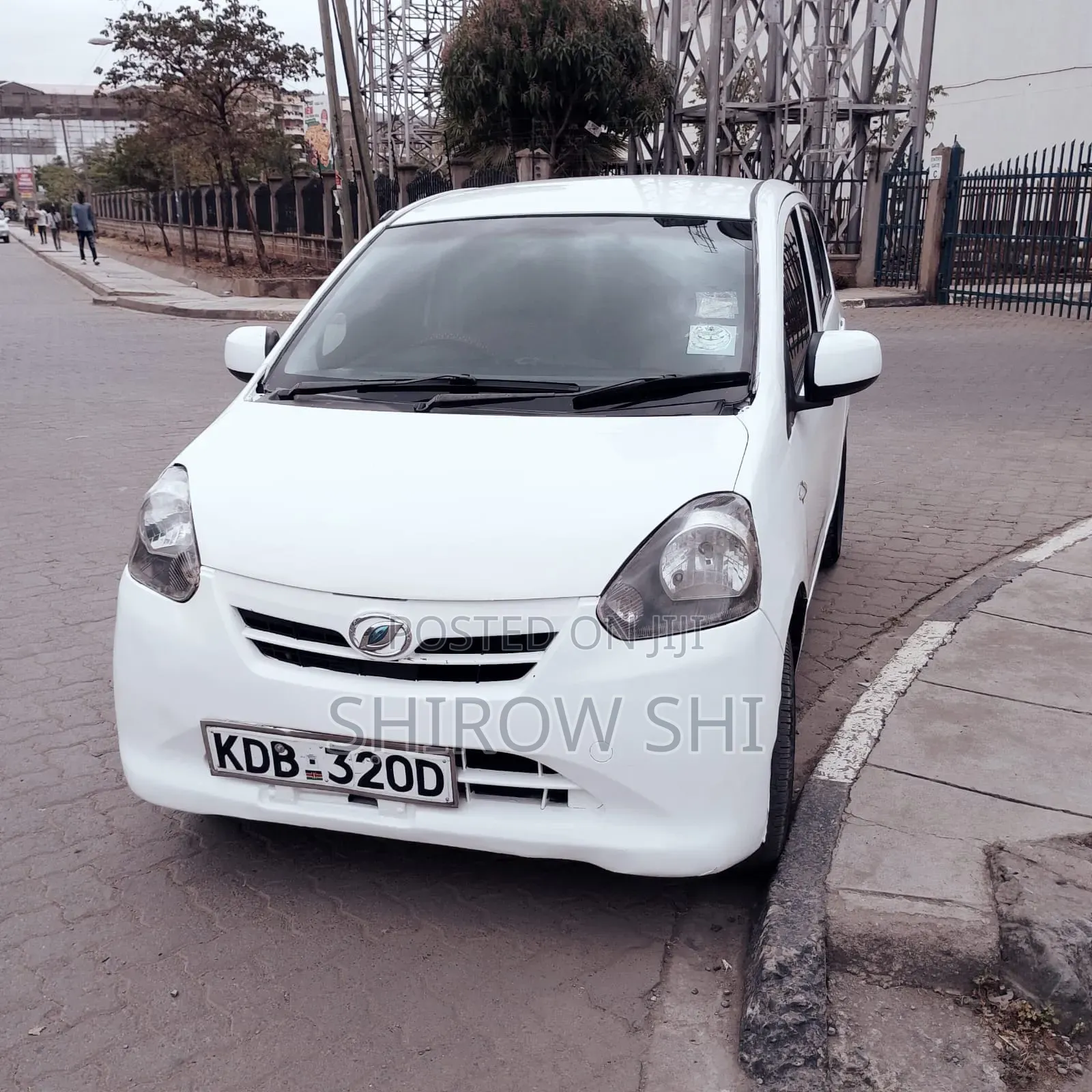 Daihatsu Mira 2013 White