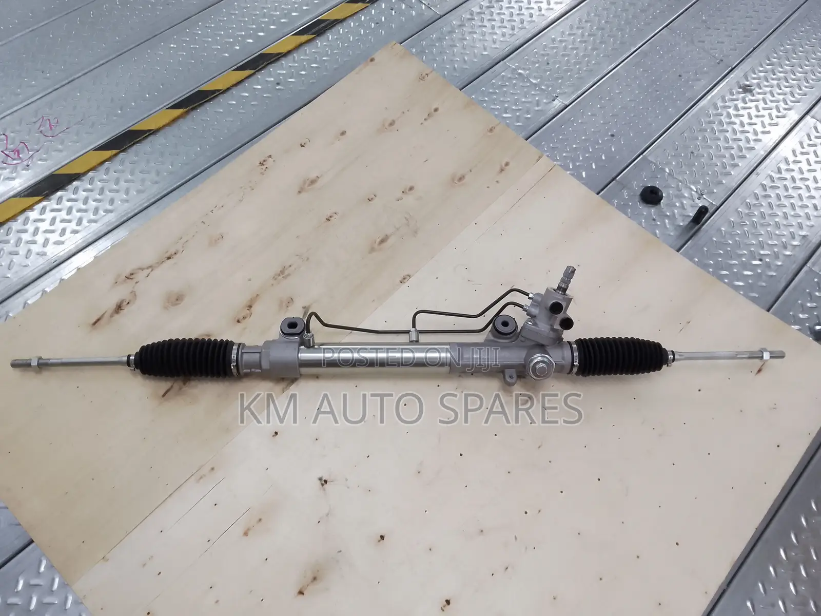 Toyota Hilux Vigo Steering Rack (2wd).