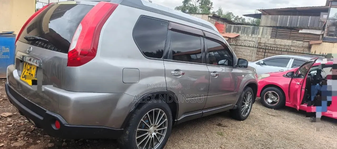 Nissan X-Trail 2012 Silver