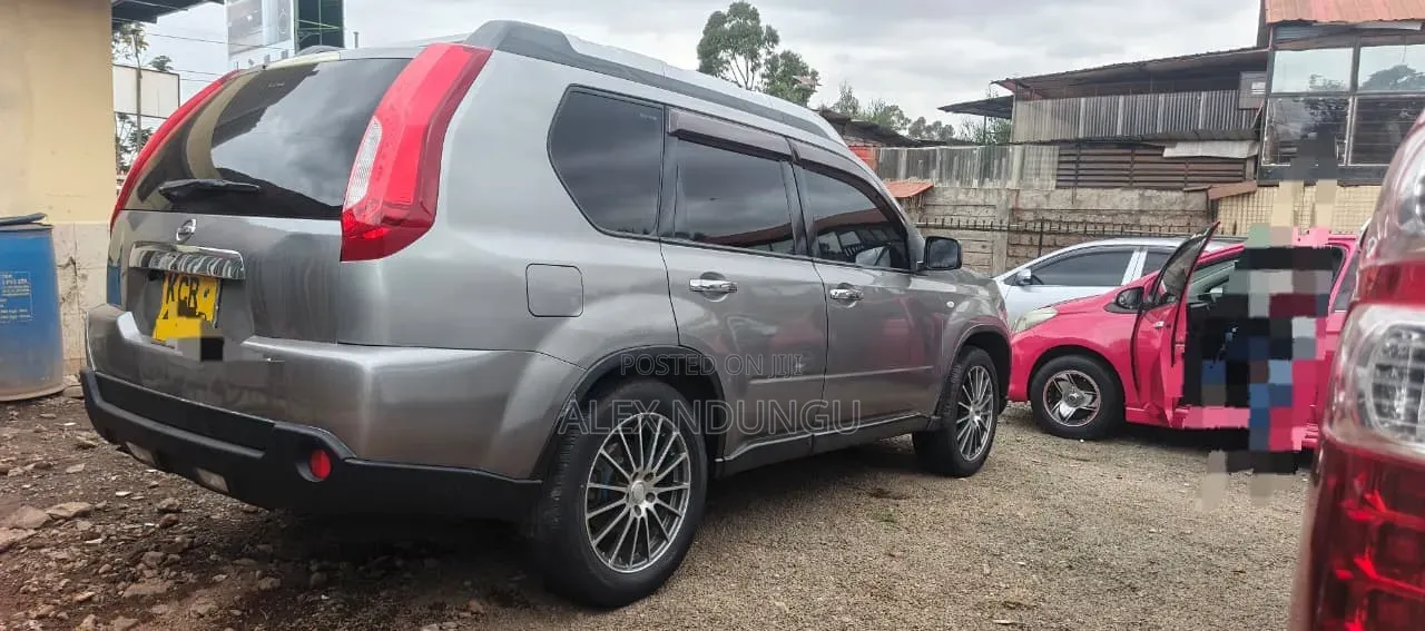 Nissan X-Trail 2012 Silver