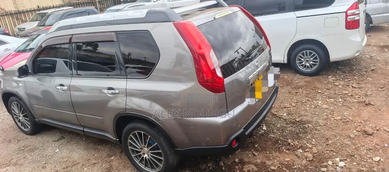 Nissan X-Trail 2012 Silver