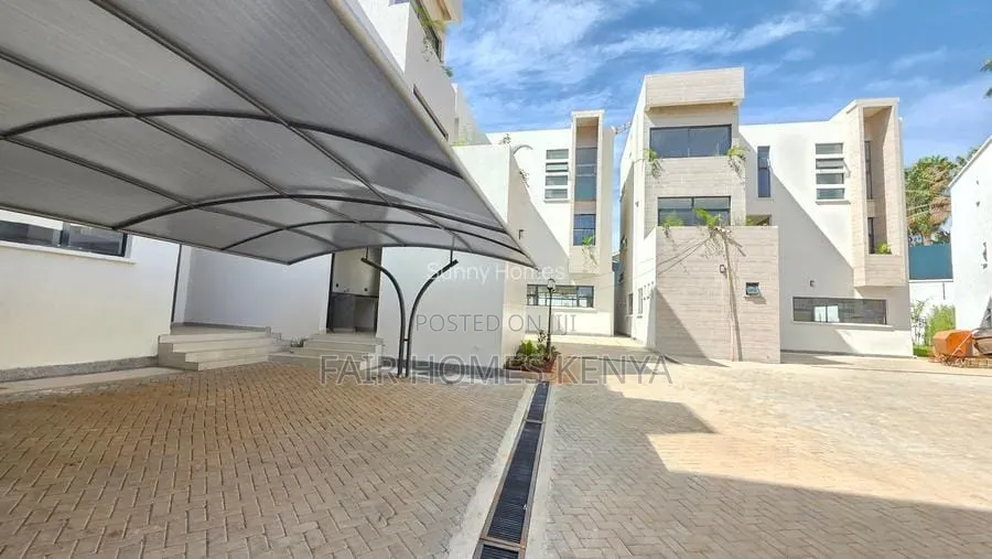 5bdrm Townhouse / Terrace in Lavington Green, Muthangari for rent