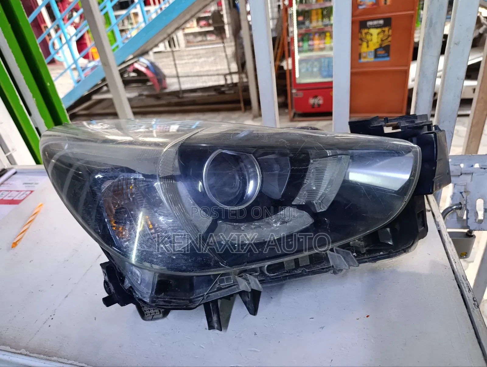 Demio Xenon (Part No Z) Headlight