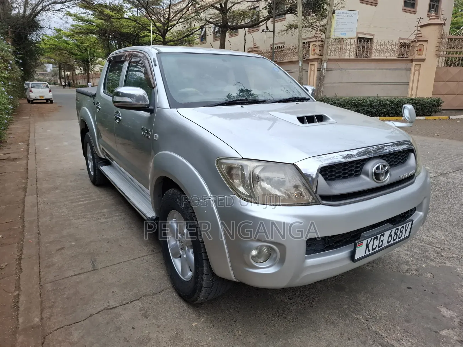 Toyota Hilux 2010 Silver