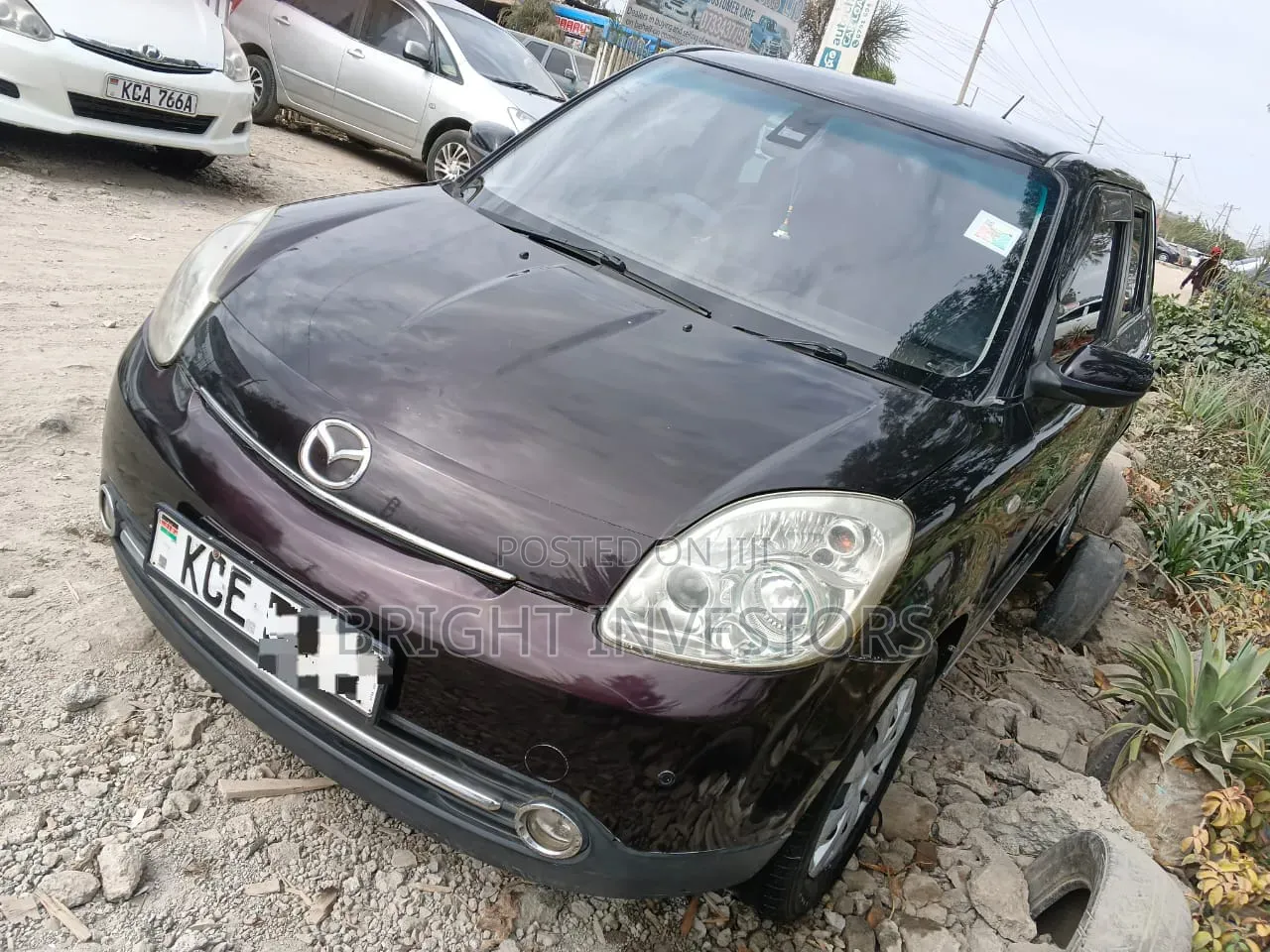 Mazda Verisa 2011