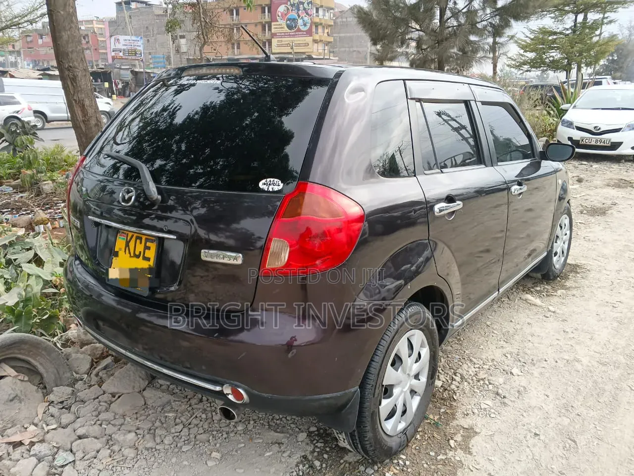 Mazda Verisa 2011
