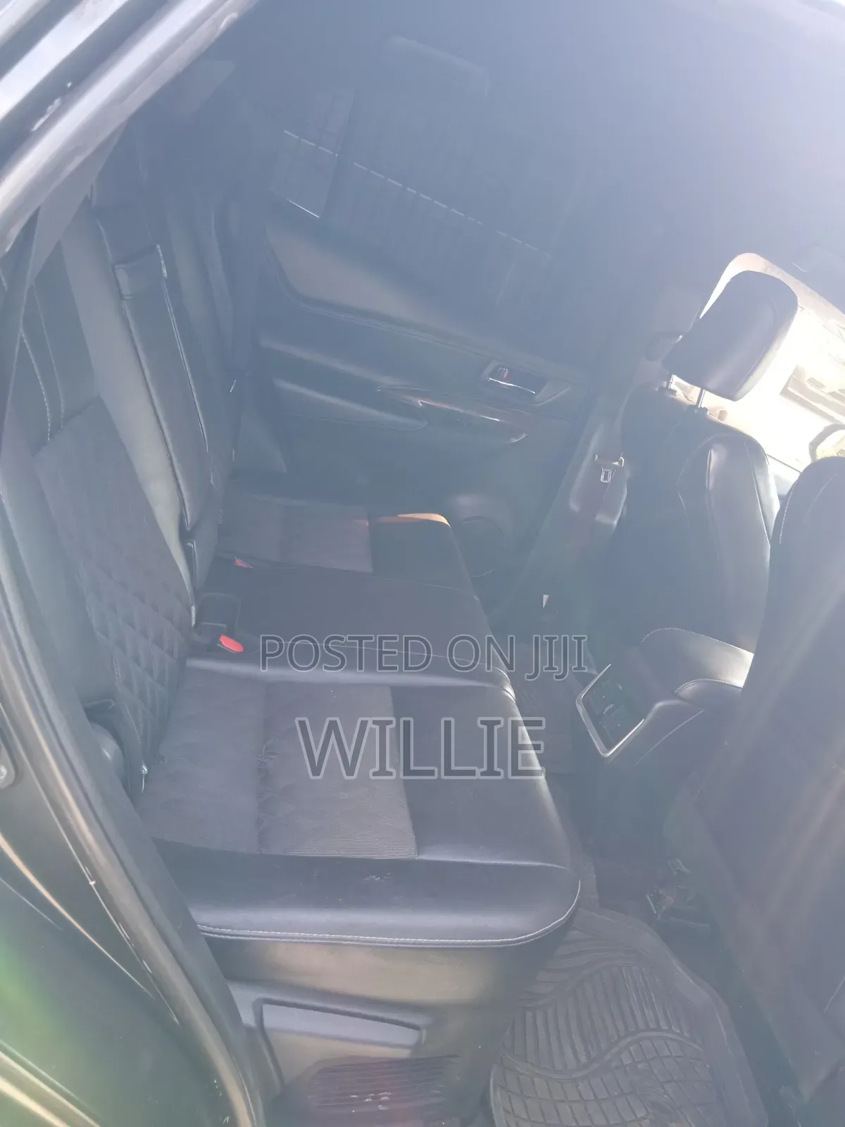 Toyota Harrier 2013