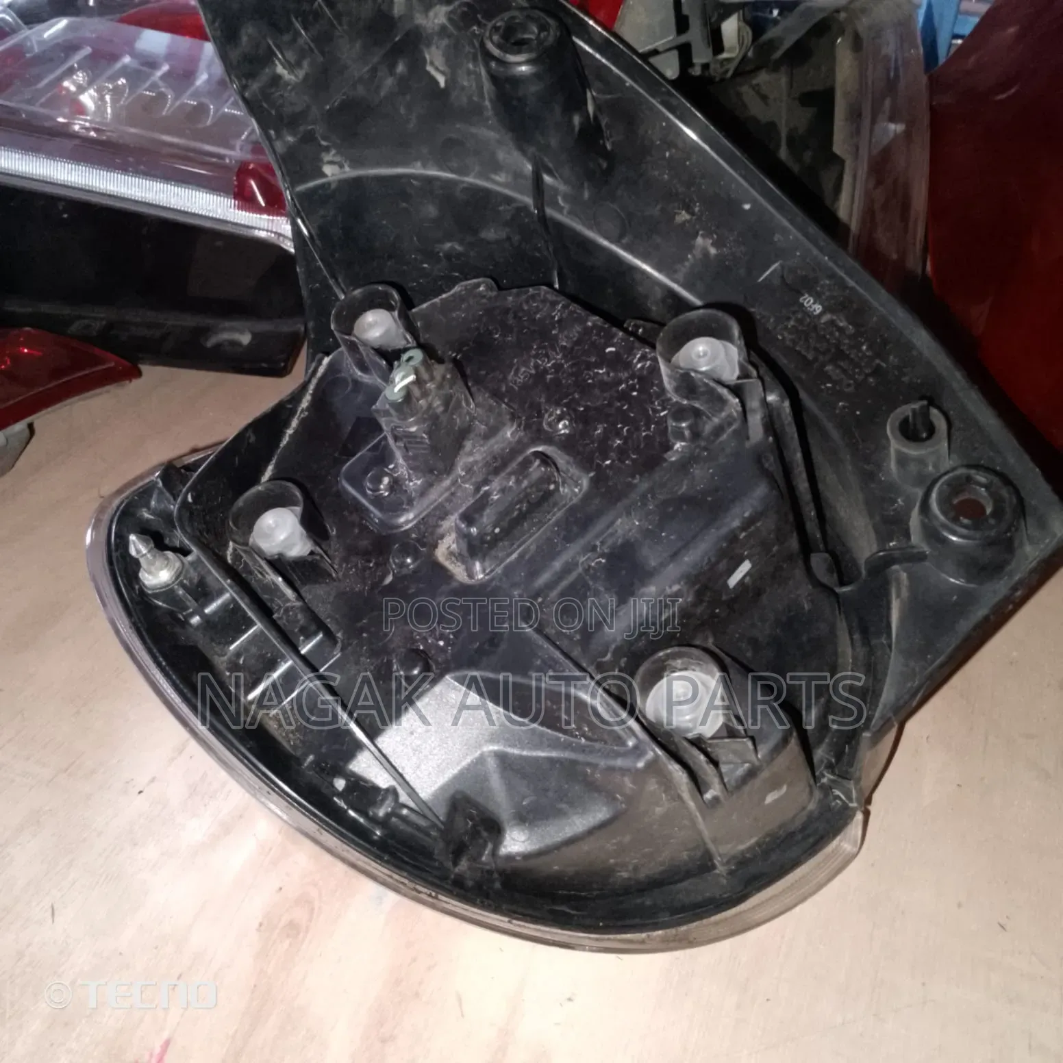 Daihatsu Cast 2015 Taillight