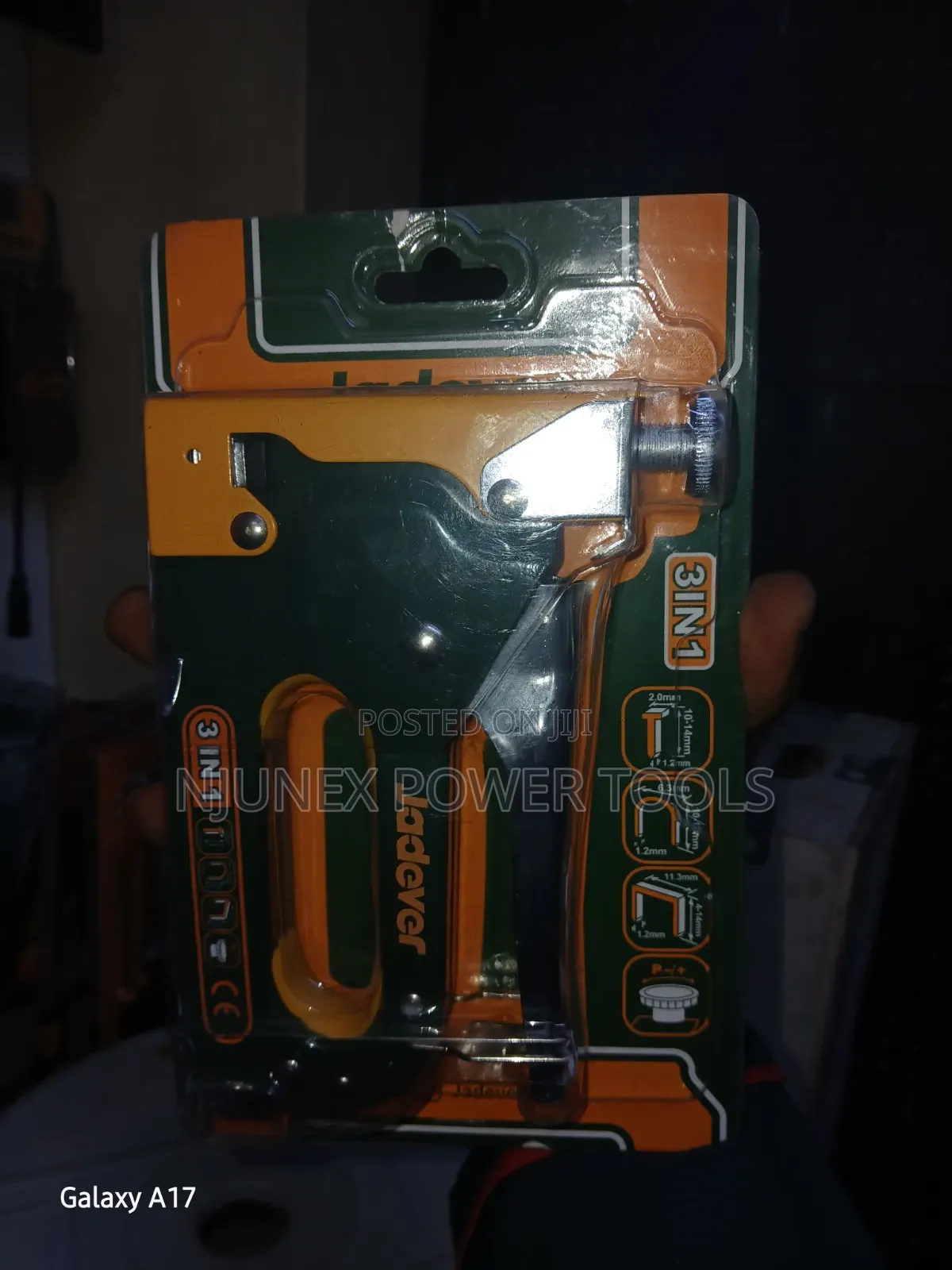 3-in-1 Heavy-Duty Manual Staple Gun