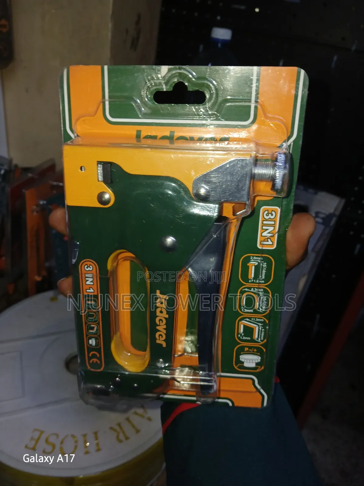 3-in-1 Heavy-Duty Manual Staple Gun