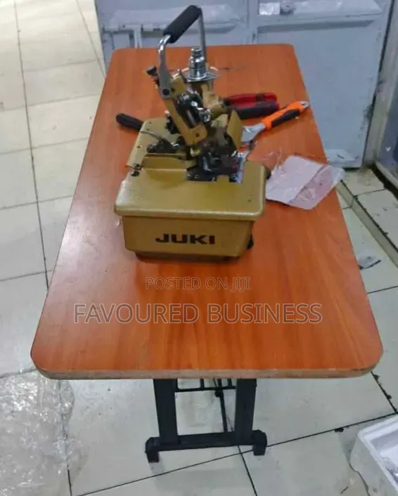 Top Quality Overlock Juki /Ideal Complete Table Along Overlock Machine