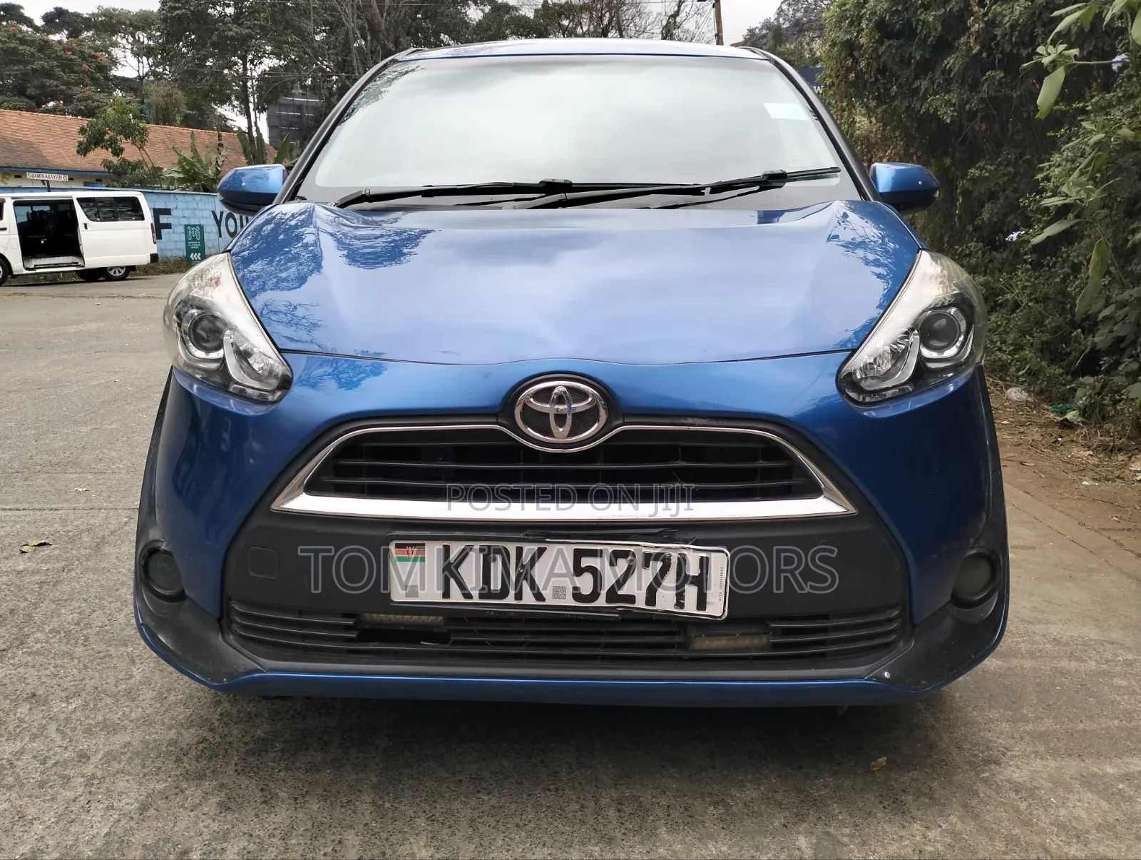 Toyota Sienta 2015 Blue