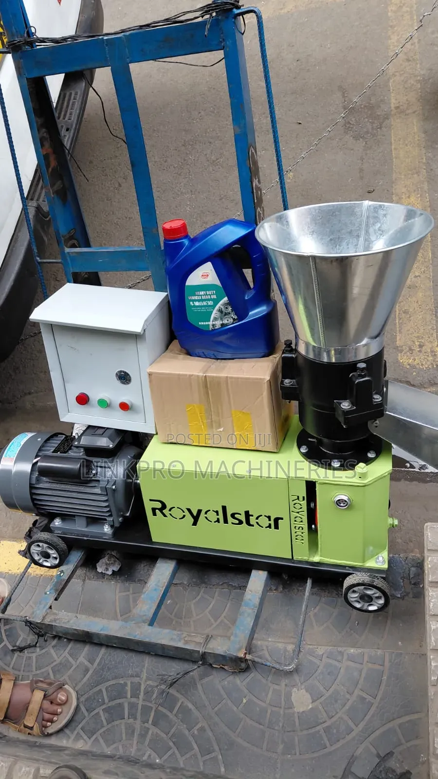 Royalstar 7.5hp Electric Pellet Machine