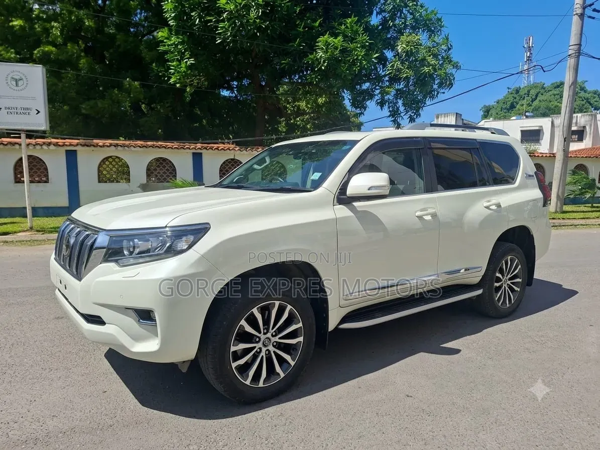 Toyota Land Cruiser Prado 2.8 2021 White