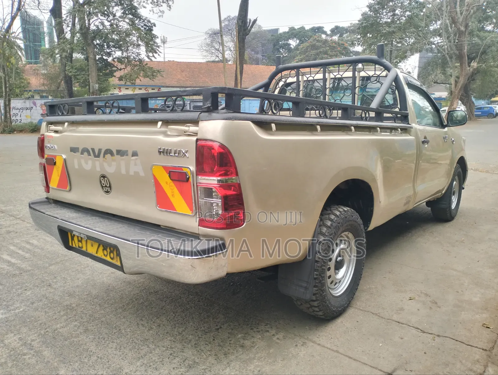 Toyota Hilux 2013 Gray