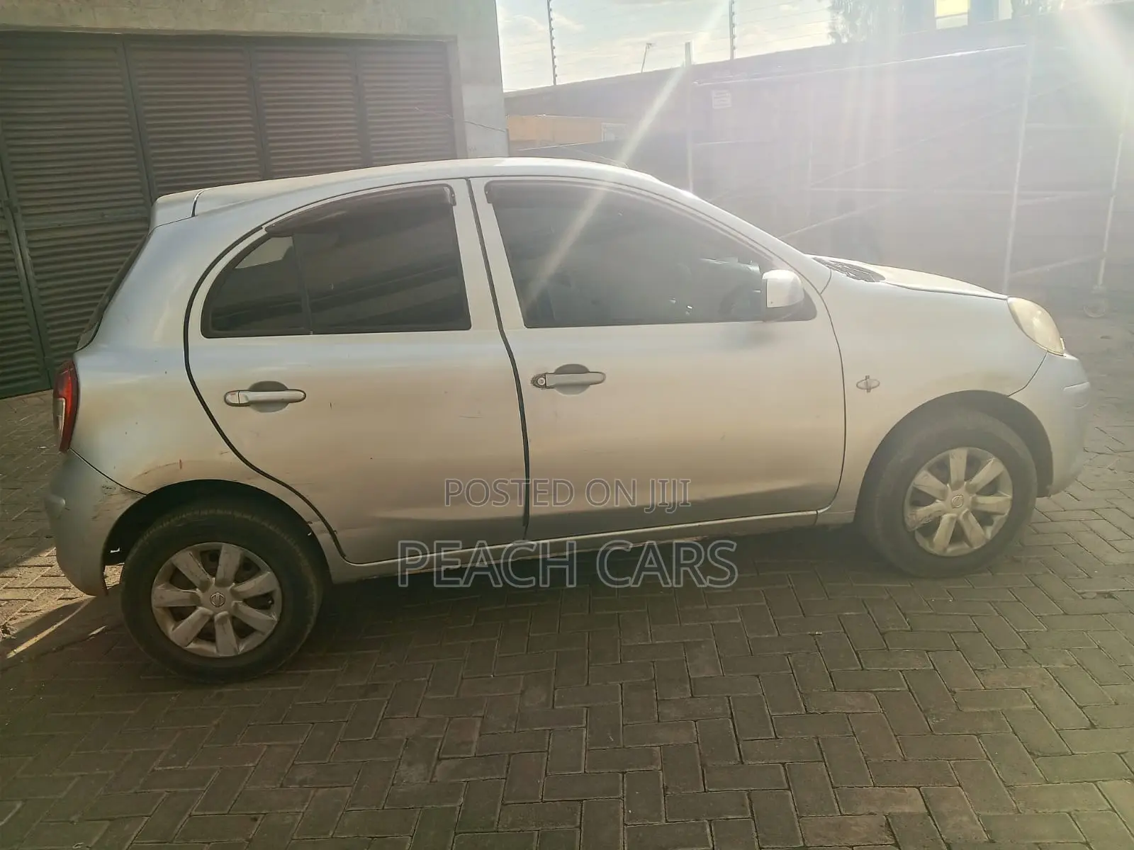 Nissan March 2011 Silver