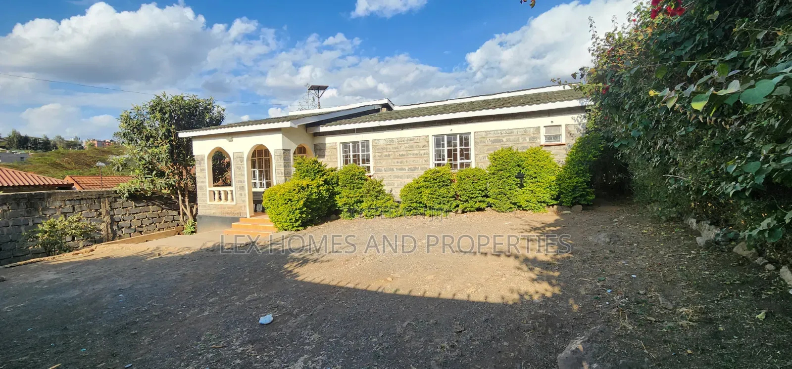 3bdrm Bungalow in NkaiMurunya for rent