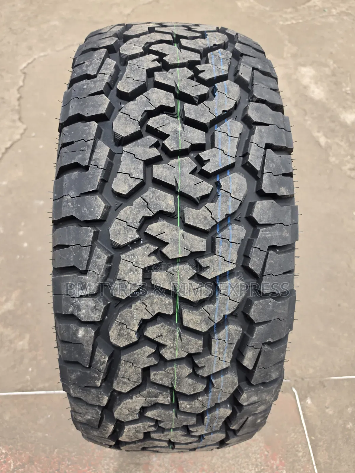 285 /55 R20 Comforser Tires (All Terrain)