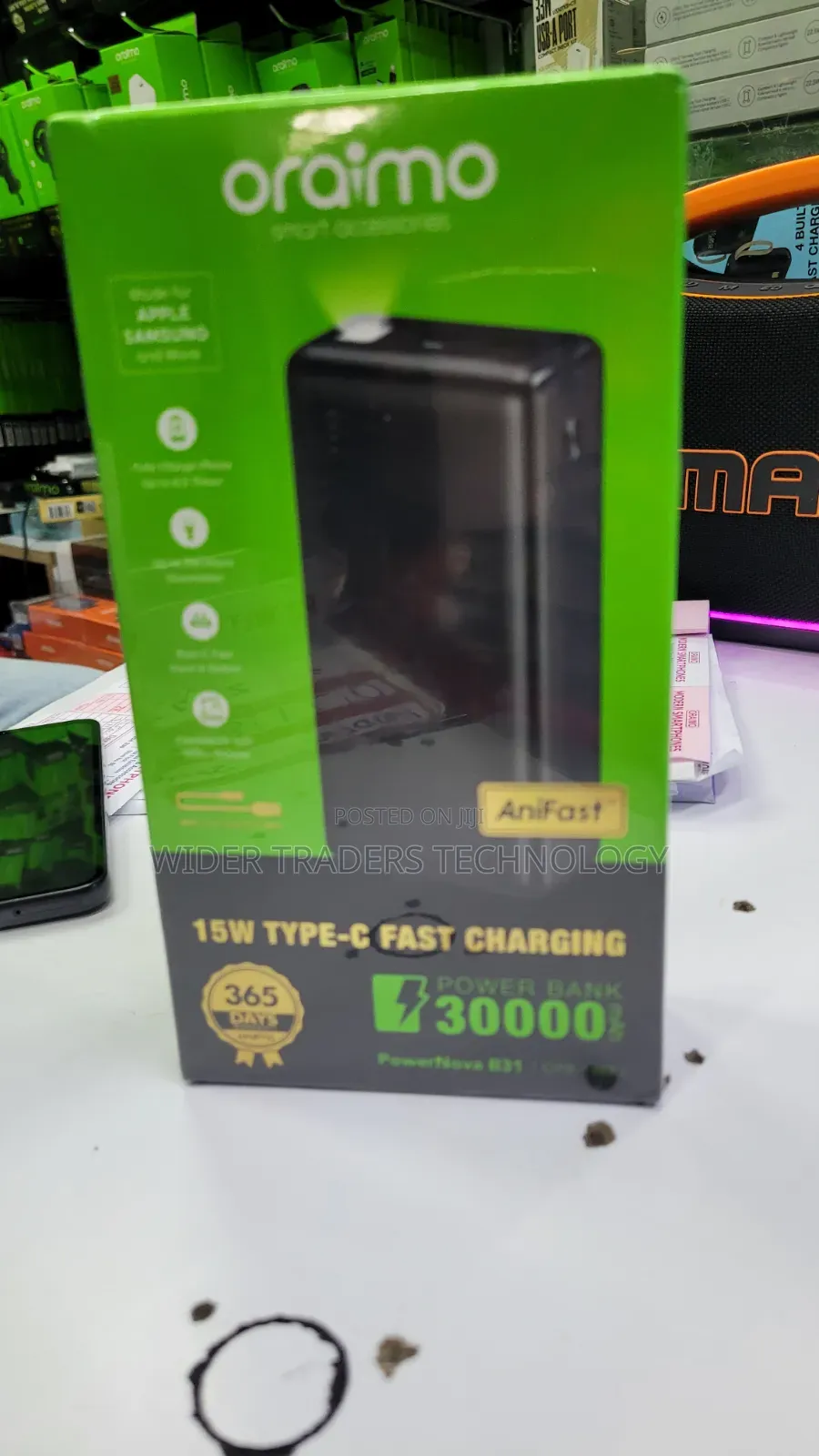 Oraimo PowerNova B31 (OPB-1302), a 30000mAh Portable Power Bank 15W