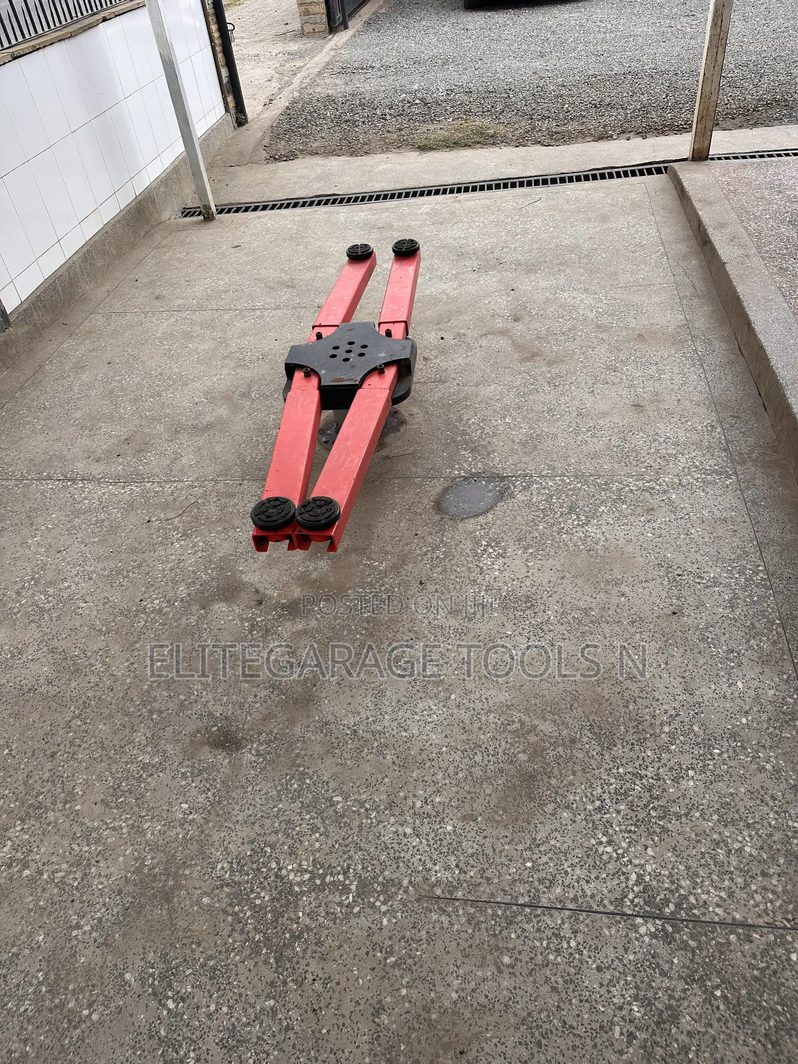 Heavy Duty High Quality Sunshine Italy Single Post Lift