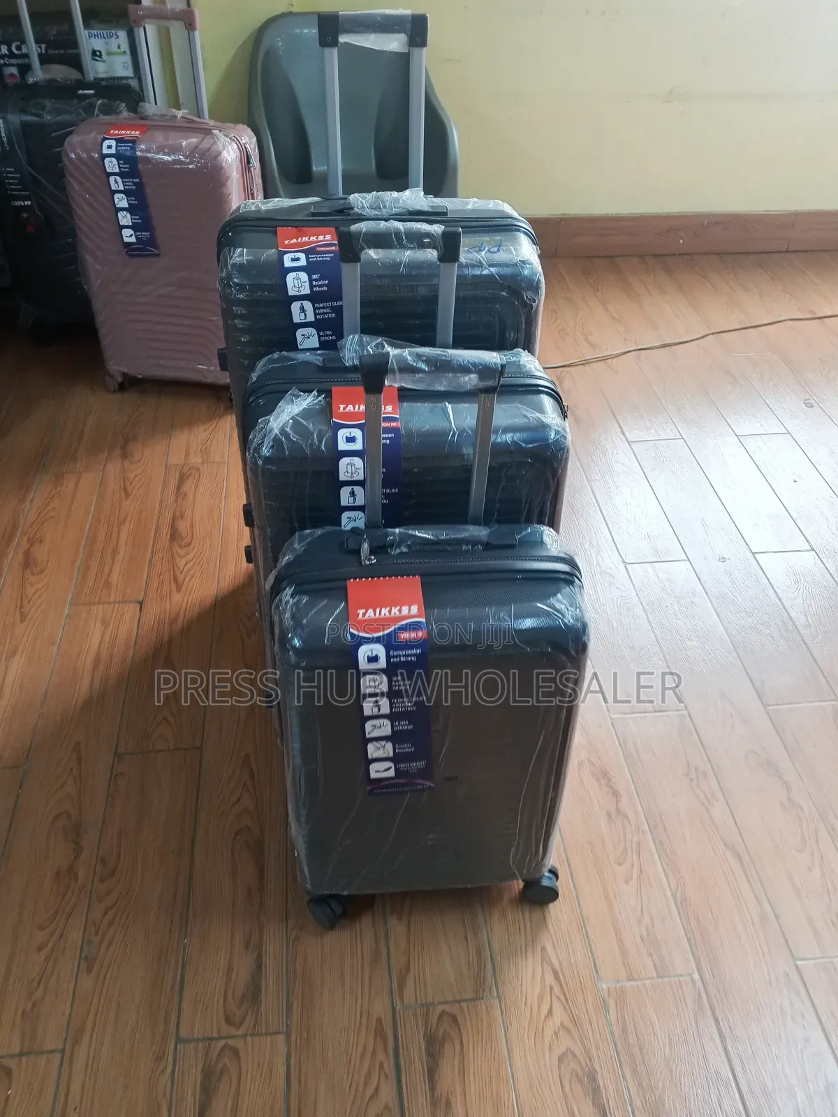 3 IN 1 Unbreakable Luxurious Rubber Suitcase Briefcase