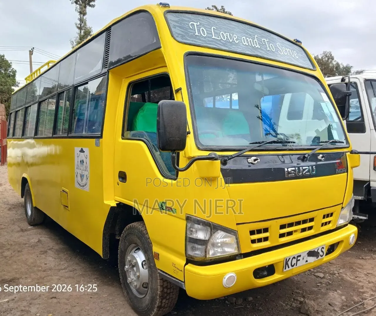 Isuzu NQR 2015 Yellow