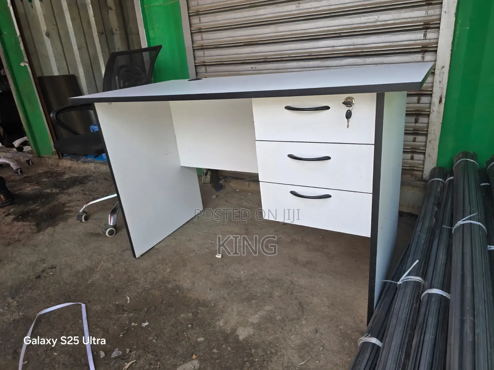 Comfortable Study Desk-+-Comfortable STUDY OFFICE DESK