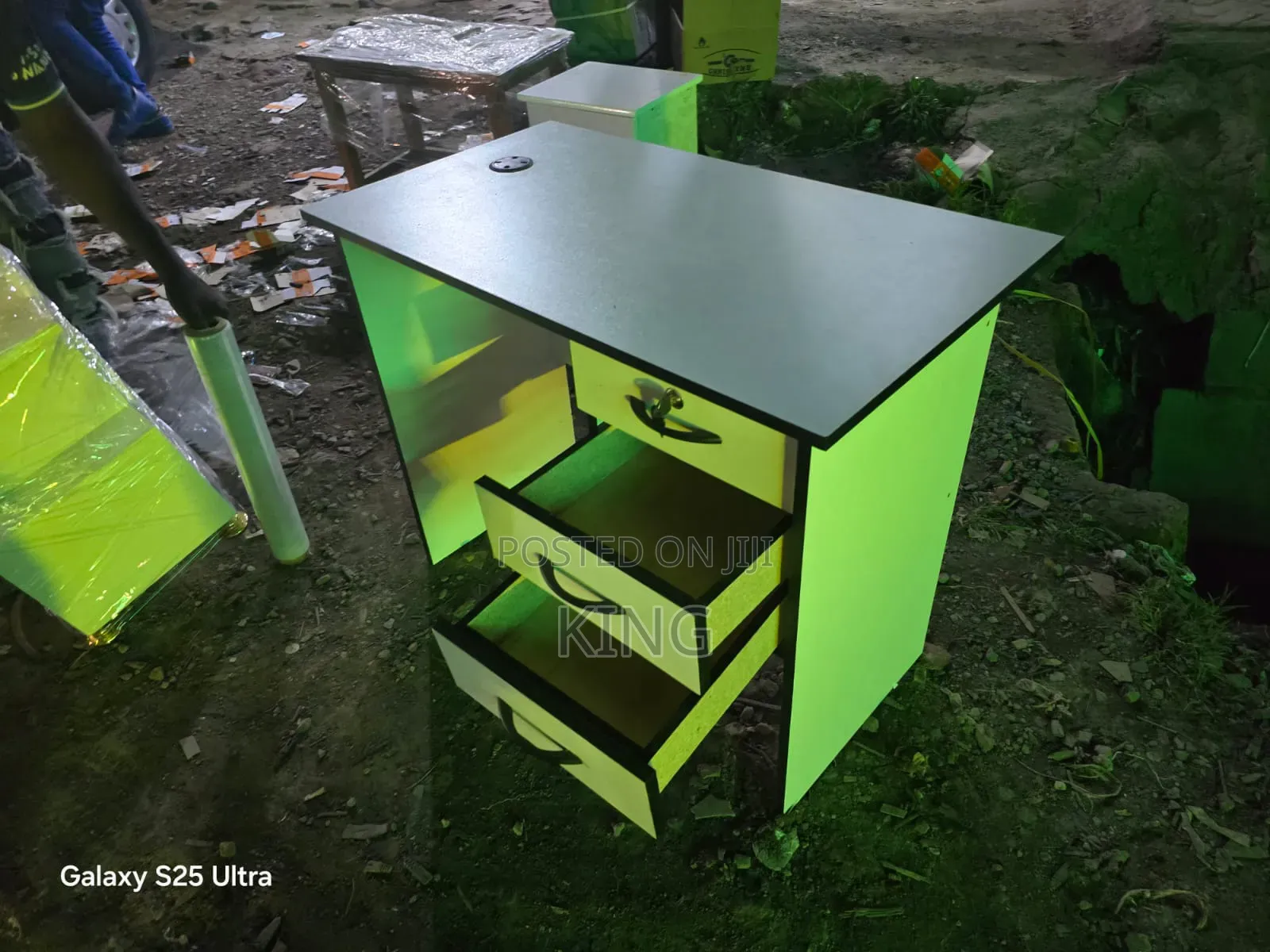 Comfortable Study Desk-+-Comfortable STUDY OFFICE DESK