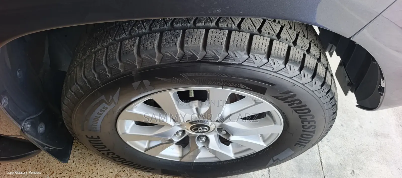 Toyota Land Cruiser 4.6 V8 ZX 2019 Gray