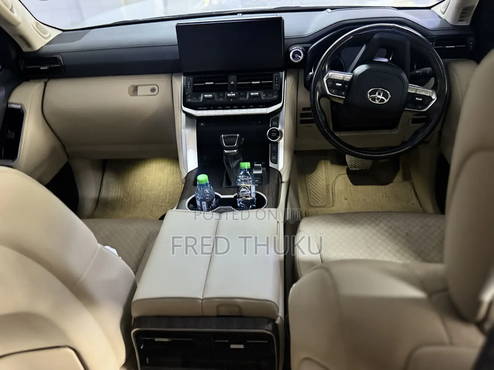 Toyota Land Cruiser LC300 2023 White