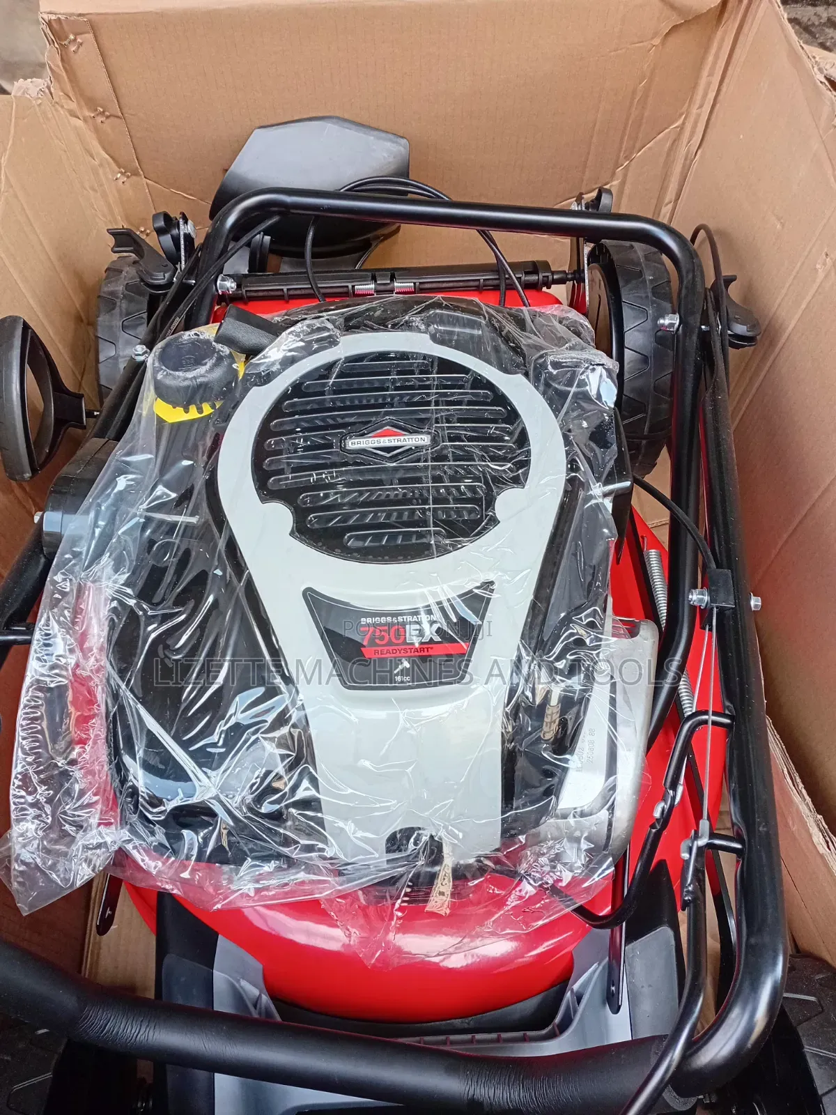 Briggs and Stratton 21" Petrol Lawn Mower 161cc