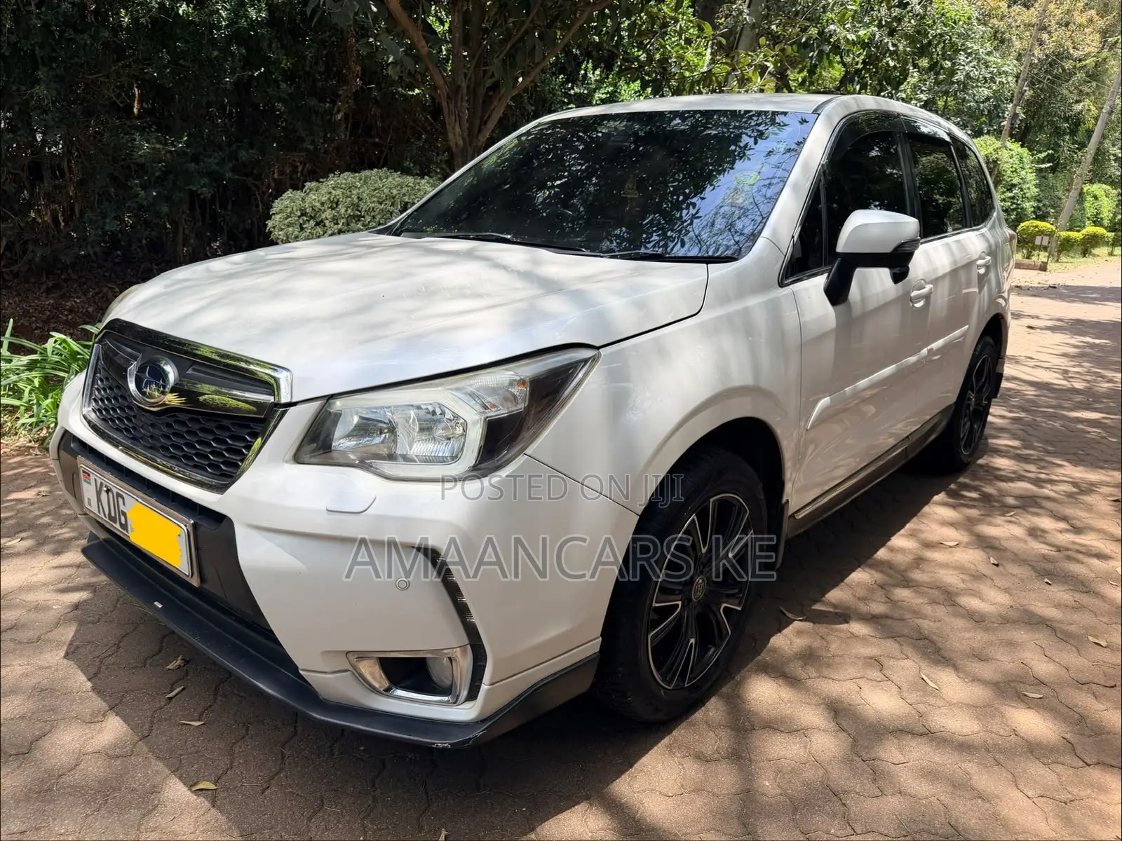 Subaru Forester 2.0XT Touring 4dr SUV AWD (2.0L 4cyl Turbo CVT) 2014 White