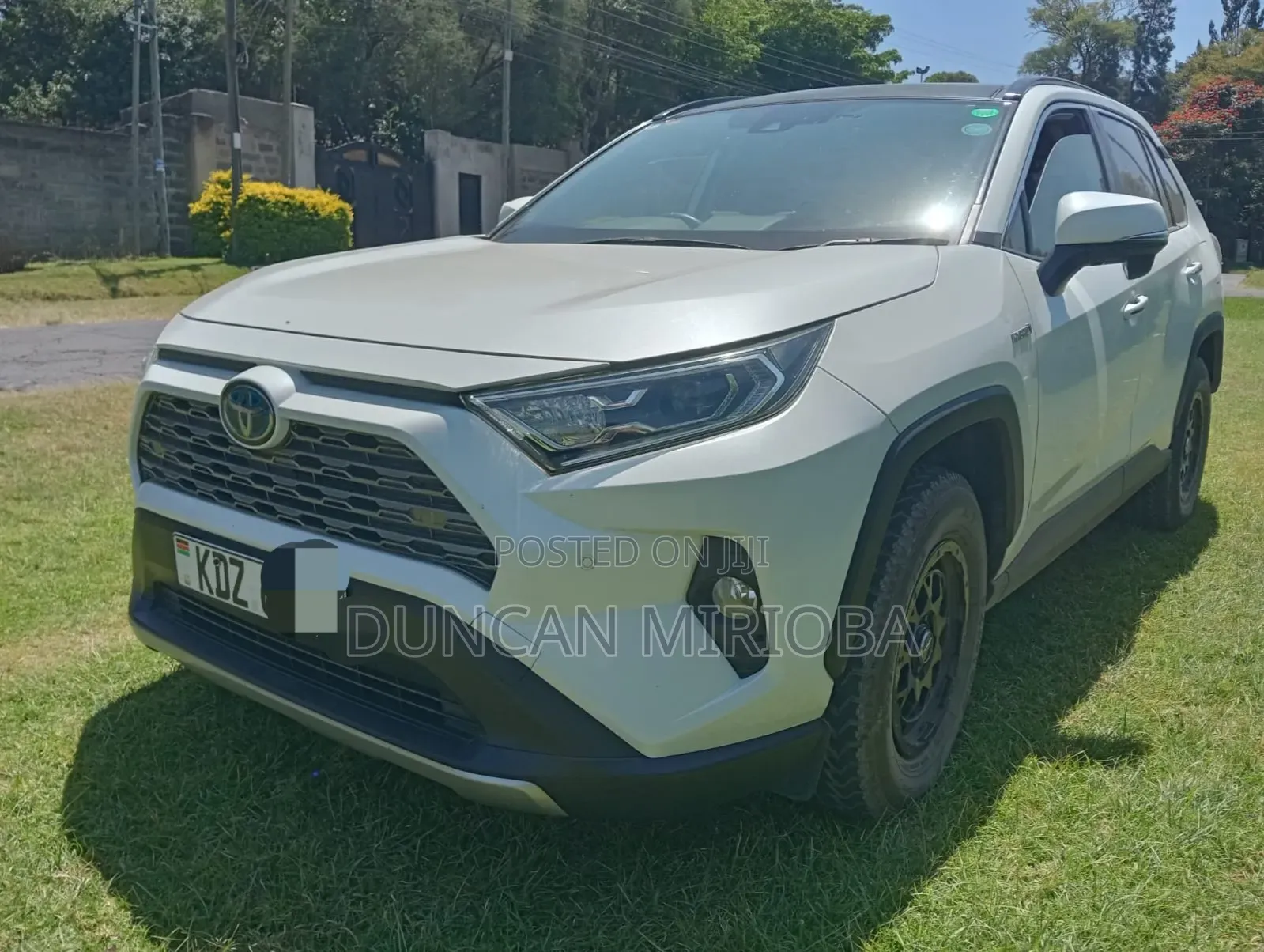 Toyota RAV4 2019 White
