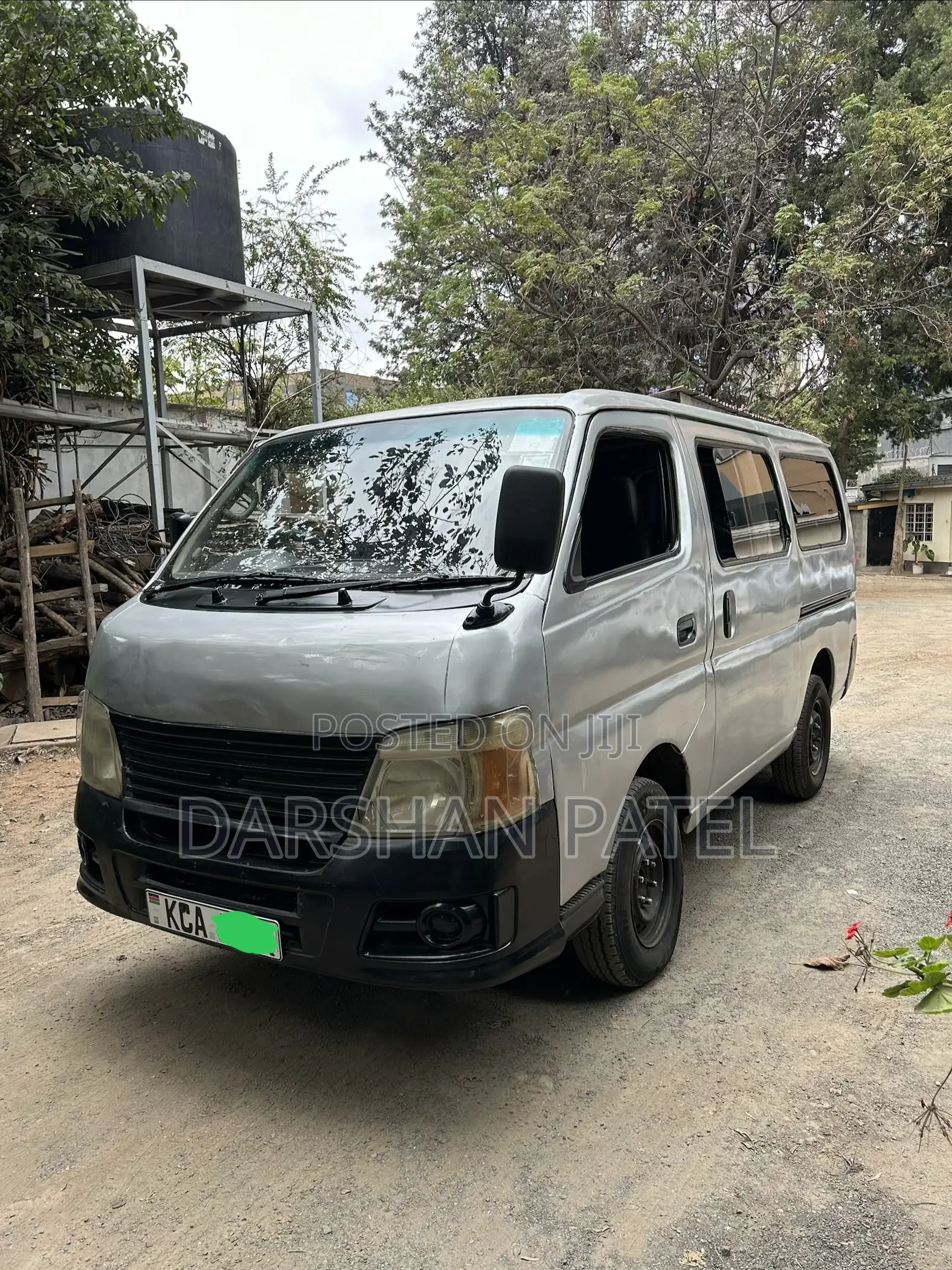 Nissan Caravan (Urvan) 2008 Silver