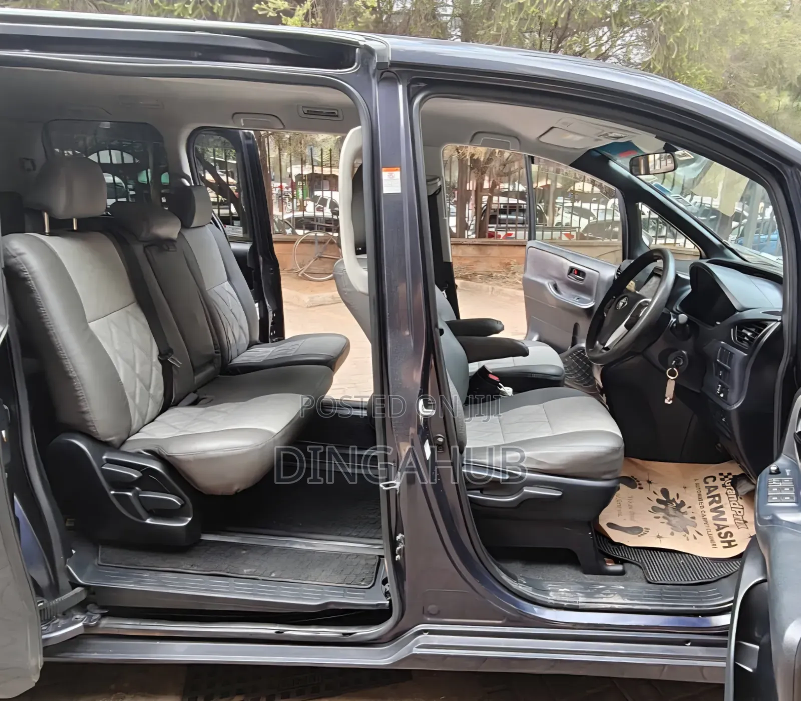 Toyota Voxy 2015 Blue