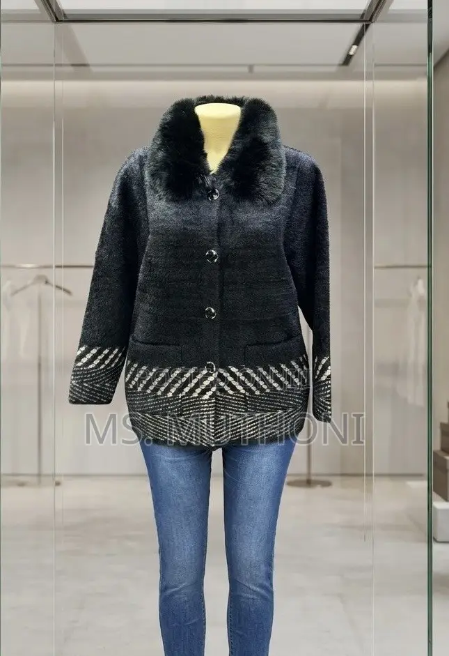 Free Size Faux Fur Collar Knit Cardigan