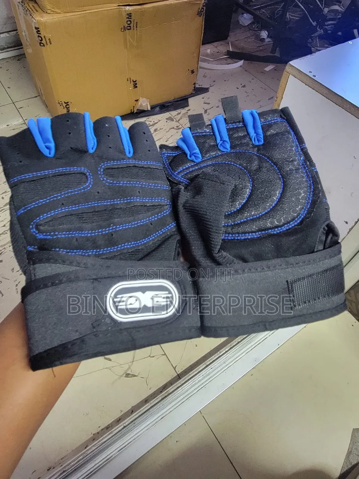 Navy Blue Gym Gloves