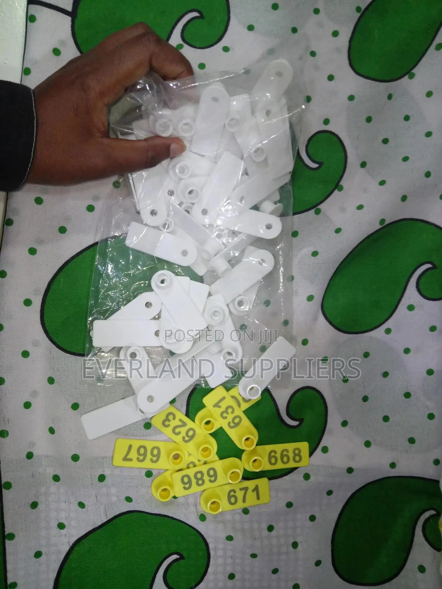 Ear Tags - Easy Stock Allocation 100 Pieces