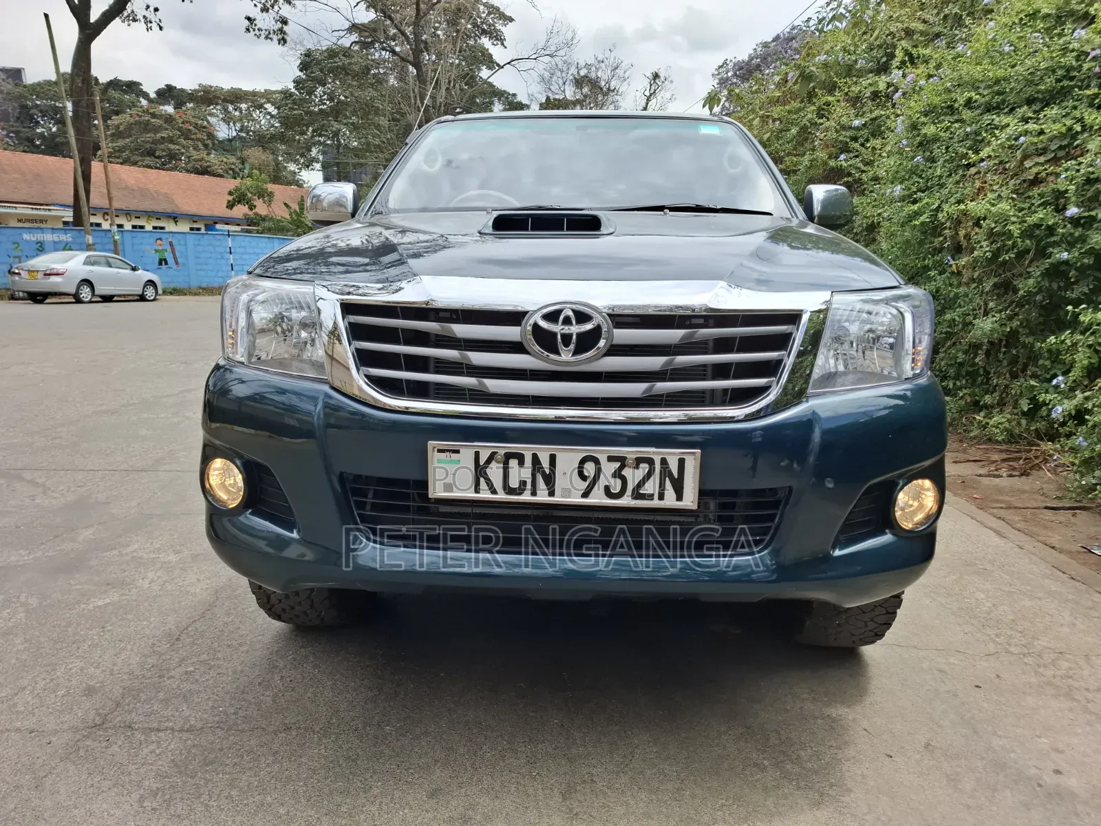 Toyota Hilux 2011 Green