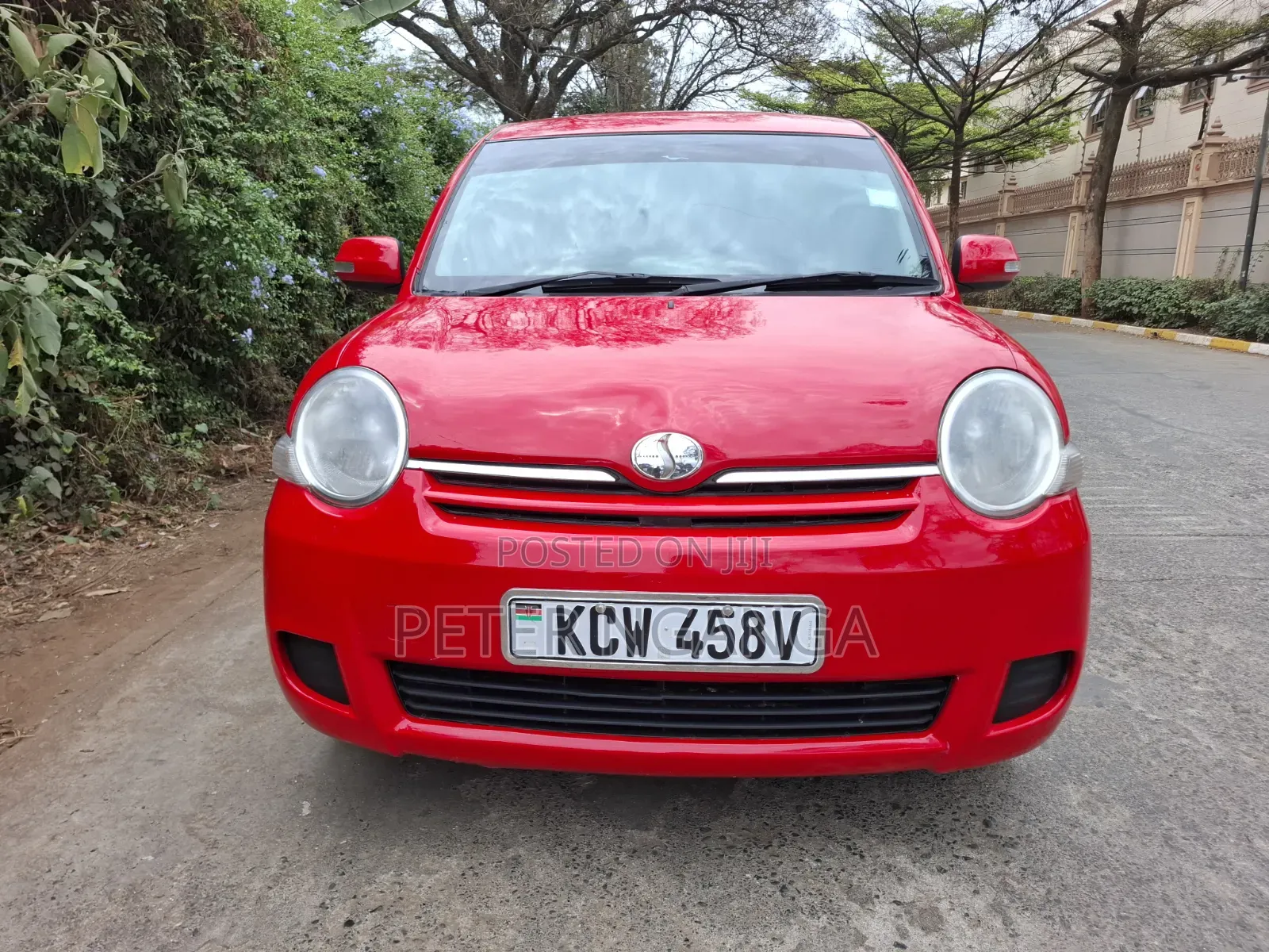 Toyota Sienta 1.5 FWD 2013 Red